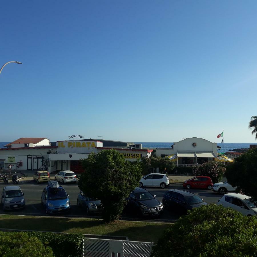 Apartment Pirata Marina di Massa